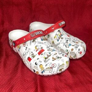 Peanuts Charlie Brown Crocs!